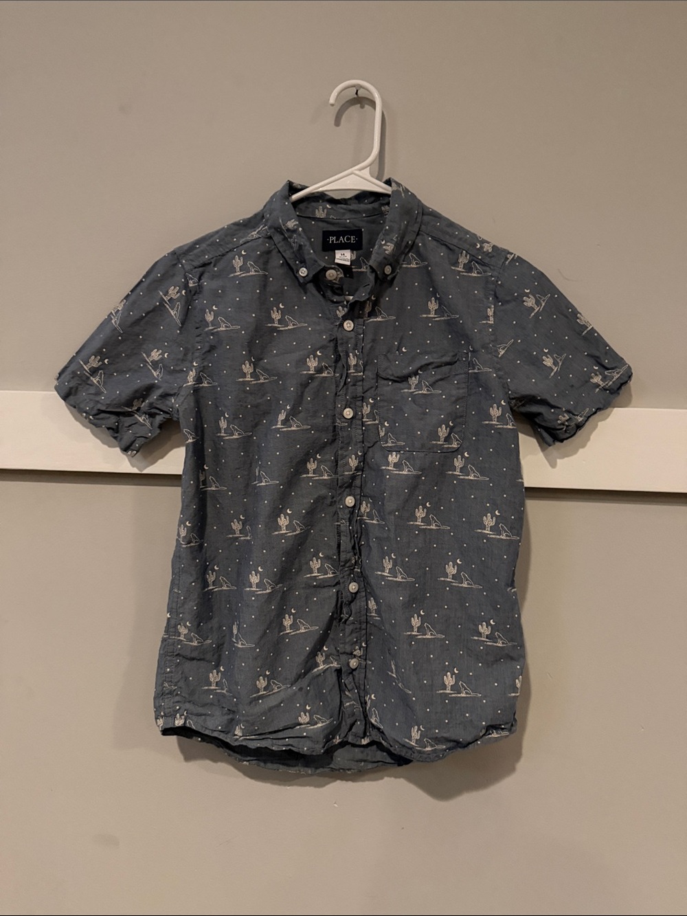 PLACE Boys Short-Sleeve Button-Up Shirt in Denim Blue with Surf Print
